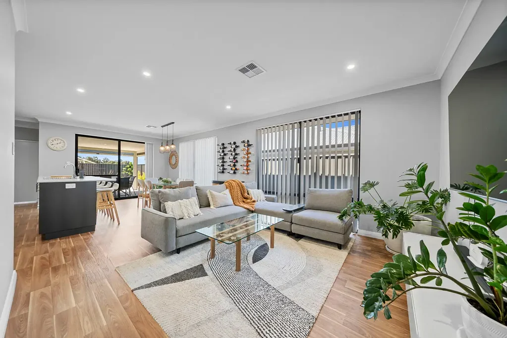 20 Crusader Road, Banksia Grove, WA 6031