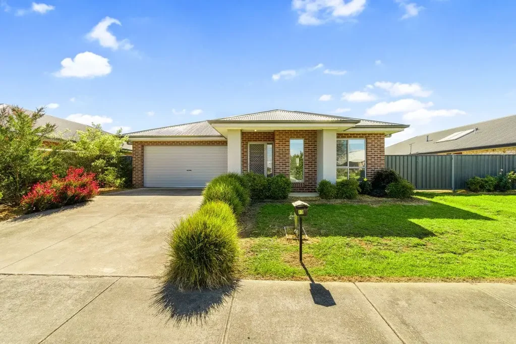 13 Hillcrest Drive, Maffra, VIC 3860
