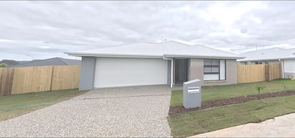 4 Bedroom Family Gem!