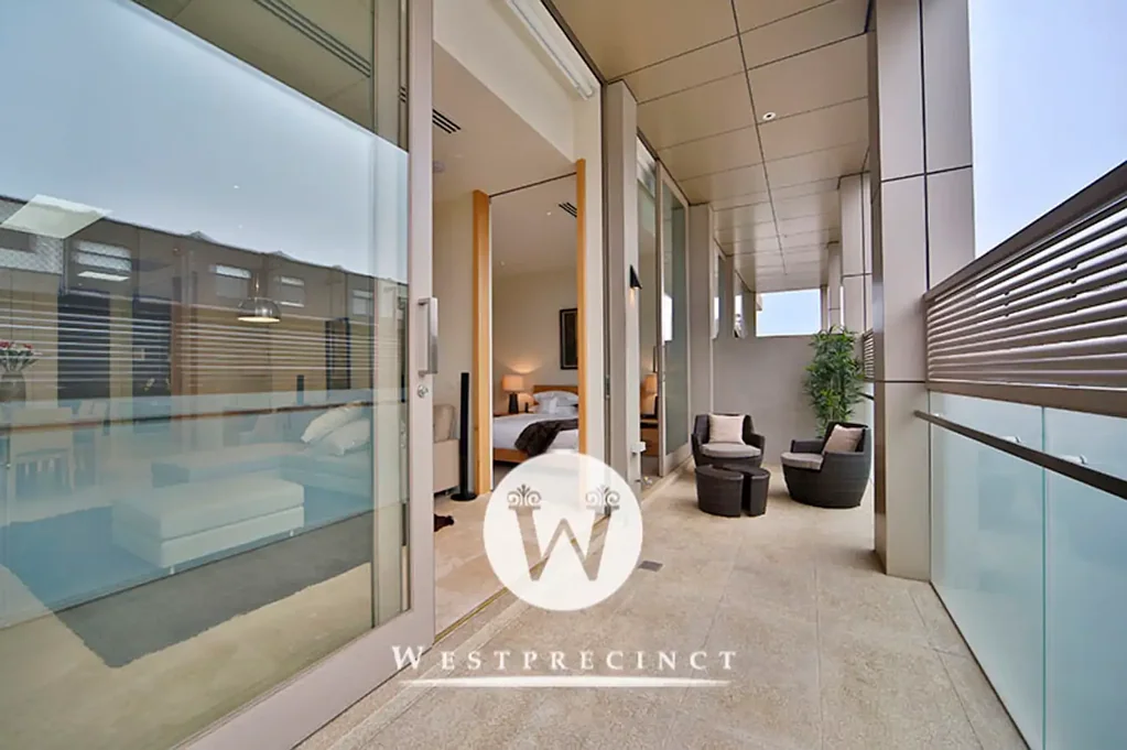 Looking to commit for a shorter term?  We offer fine furnished stays from 3 months +