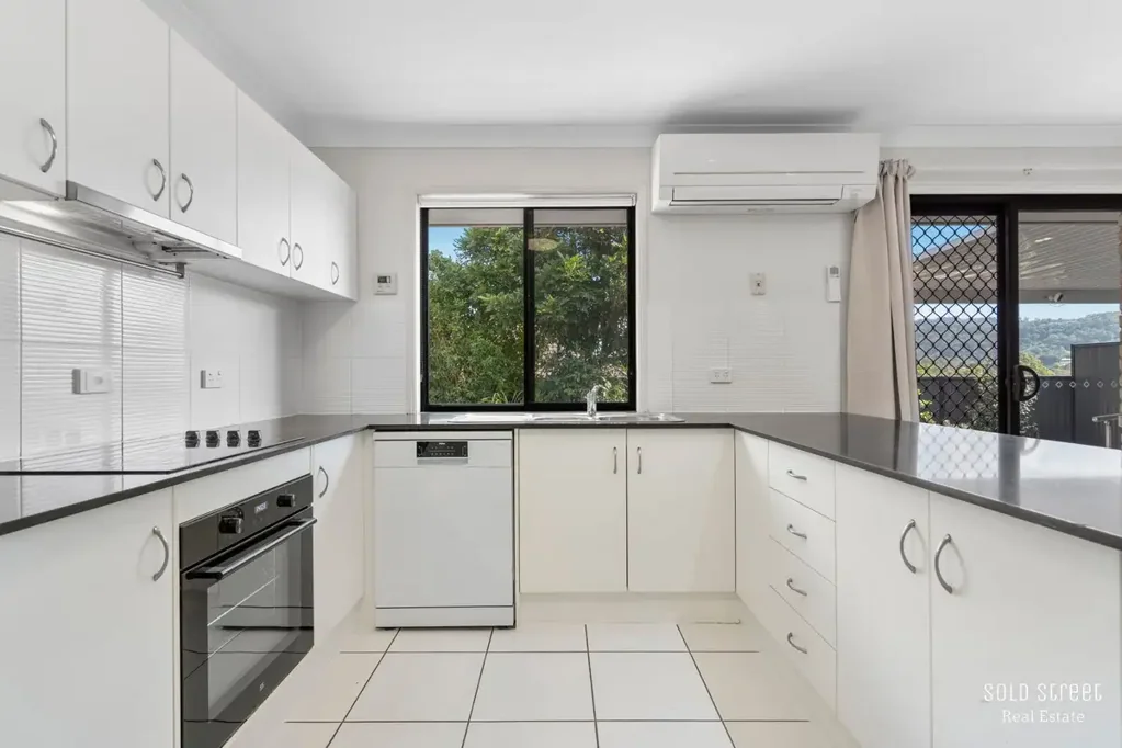 8 Wendy Court, Upper Coomera, QLD 4209