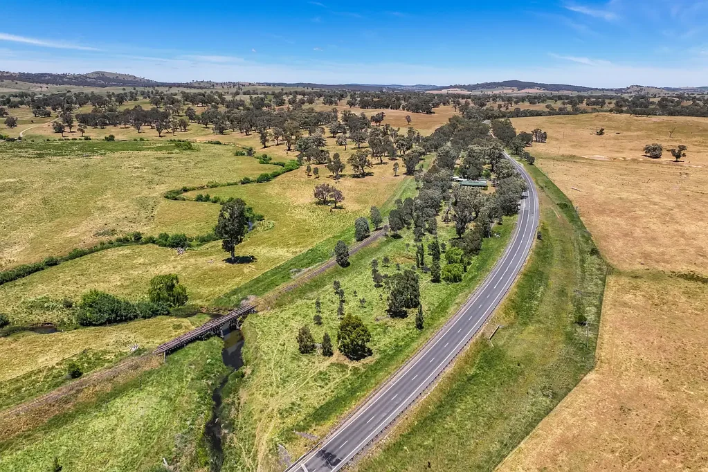 Carcoar  Charming homestead on acreage close to town!