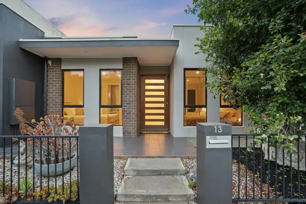 13 Richmond Walk, Lightsview, SA 5085