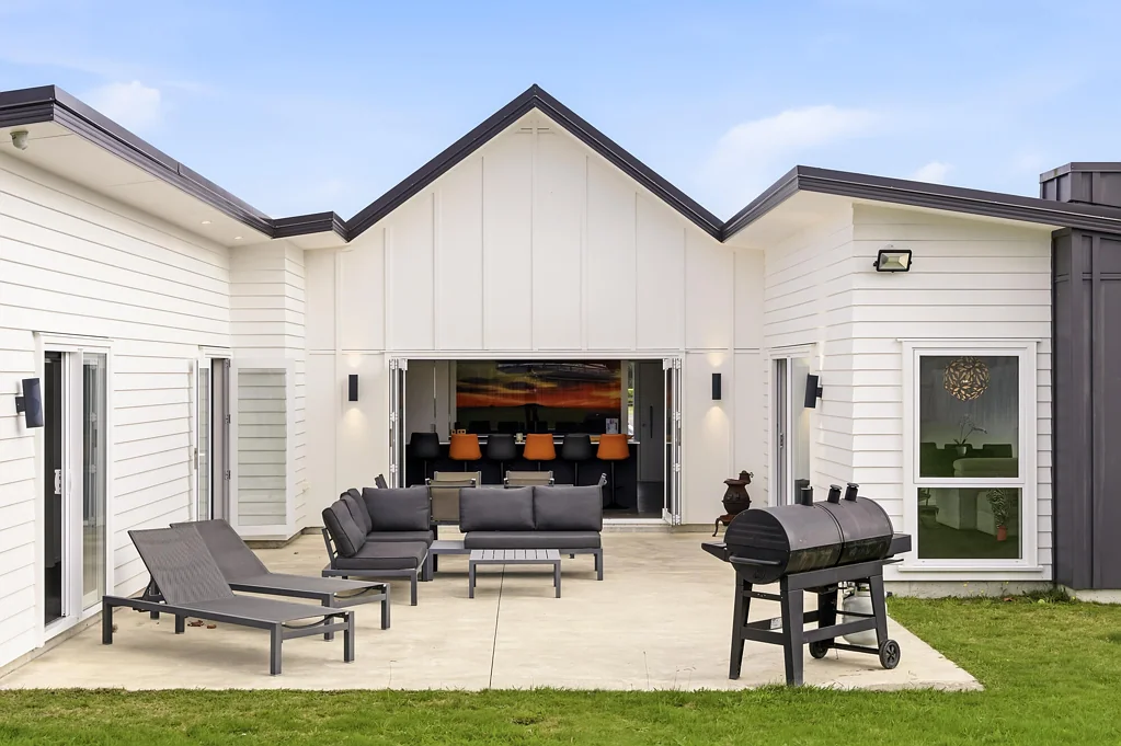 Kinloch 4 Bedroom Modern Living with Space to Make Your Own