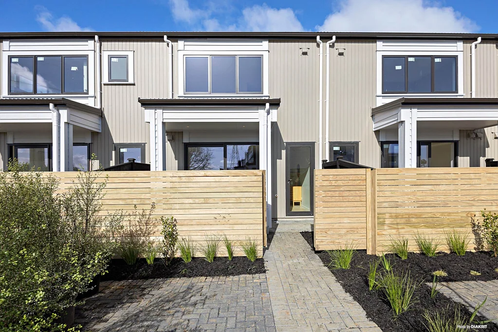 Karaka 3房  3 Ensuites & 2 Living Rooms - Amazing Layout