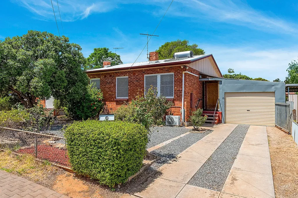 10 Stakes Crescent, Elizabeth Downs, SA 5113