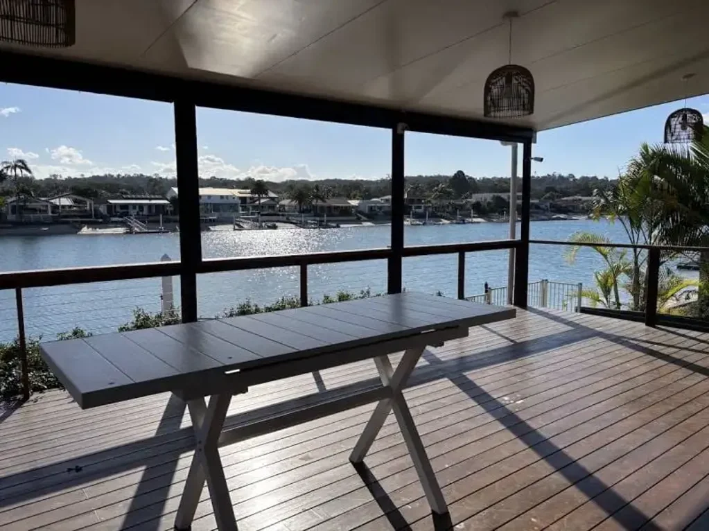 Tallebudgera magic - 20 metre sandy beach, pool, deck and pontoon in fully renovated 4 bedroom home