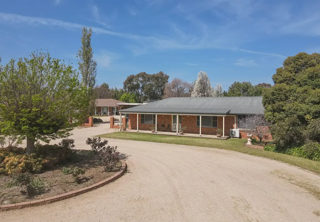 19 Billabong Crescent, Parkes, NSW 2870