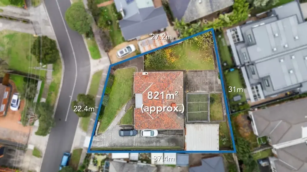 Bentleigh East 3chambre Classic Family Home on 821sqm with Outstanding Future Potential