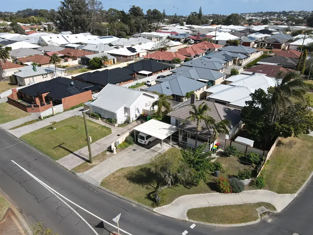 18 Wisbey Street, Carey Park, WA 6230