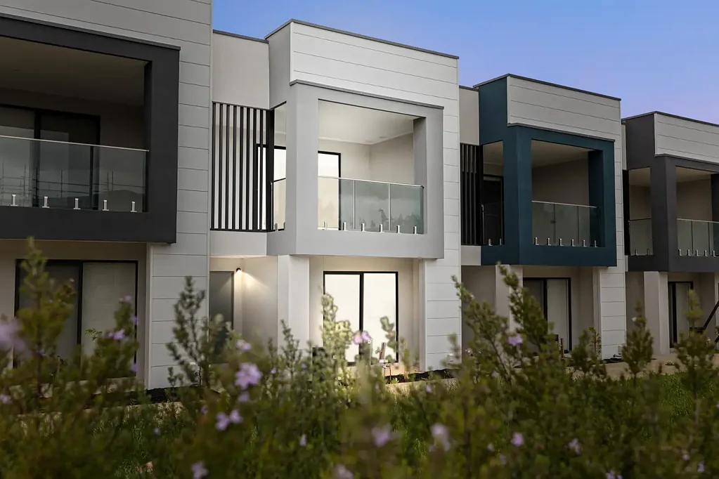 Diggers Rest 3房 宽敞主卧套间 低维护生活 双车库带遥控 明亮开放式生活区 岛台厨房 公园学校近便 Low maintenance living in the heart of Diggers Rest