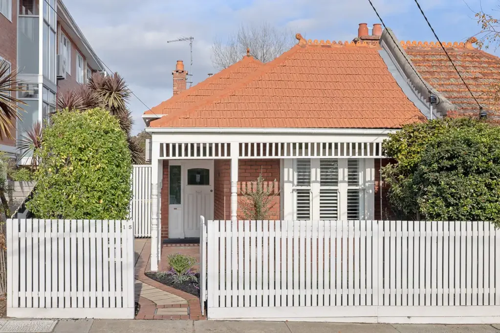 15 Hartpury Avenue, Elwood, VIC 3184