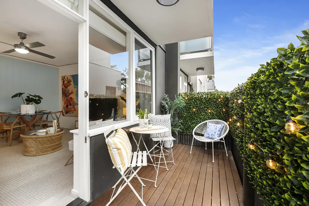 2/44 Wave Street, Elwood, VIC 3184