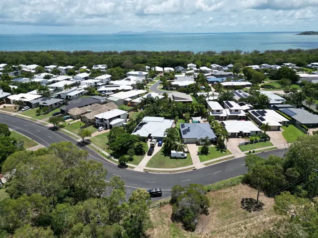 Blacks Beach BEACHSIDE ACREAGE