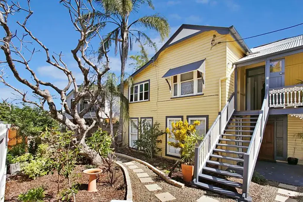 Character filled 2 bedroom unit in Paddington!