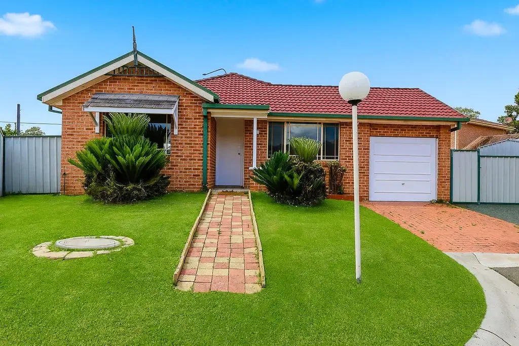 Welcome to 27 Haywood Close, Wetherill Park!