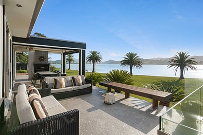 Pauanui 4 Bedroom Waterfront - Cut Above the Rest!