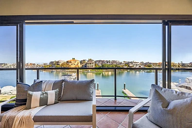 Mindarie 3房  ABSOLUTE WATERFRONT