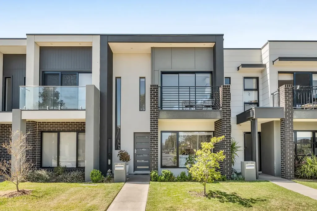 Werribee 3房 现代舒适与轻松生活完美结合 Modern Comfort Meets Effortless Living