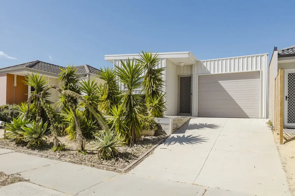 Yanchep 3બેડરૂમ Effortless Coastal Living, Moments from the Lagoon!