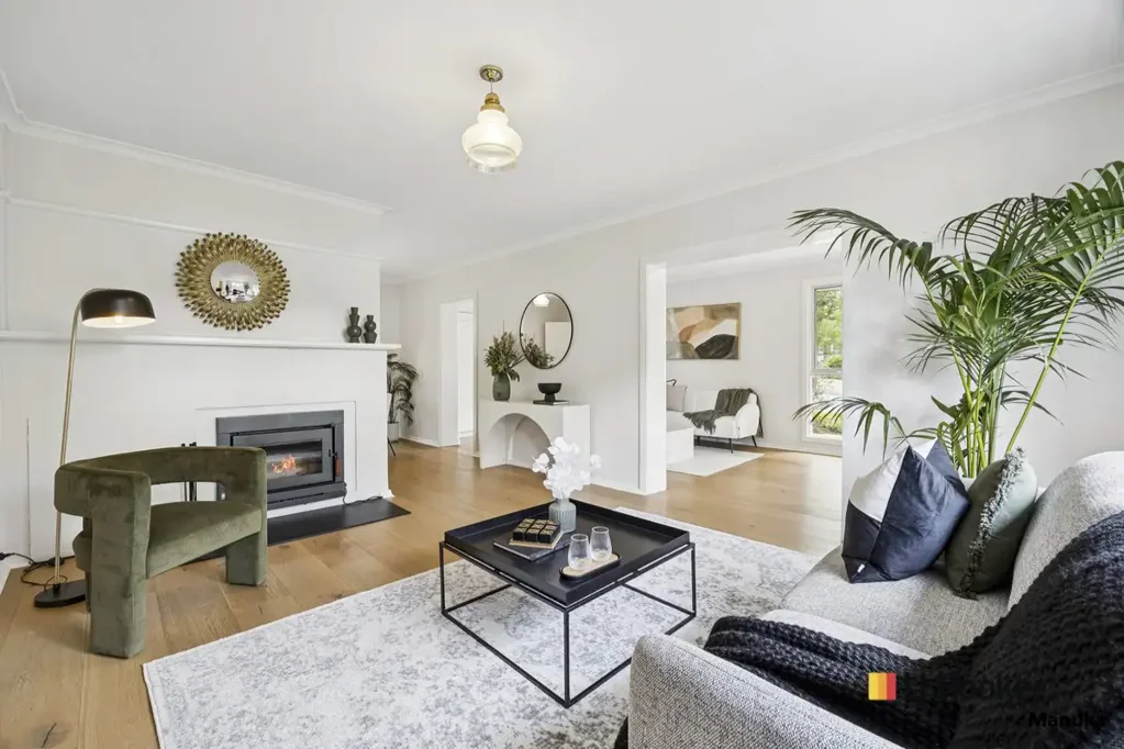 Deakin 3房  Timeless Residence Offering Lifestyle and Location