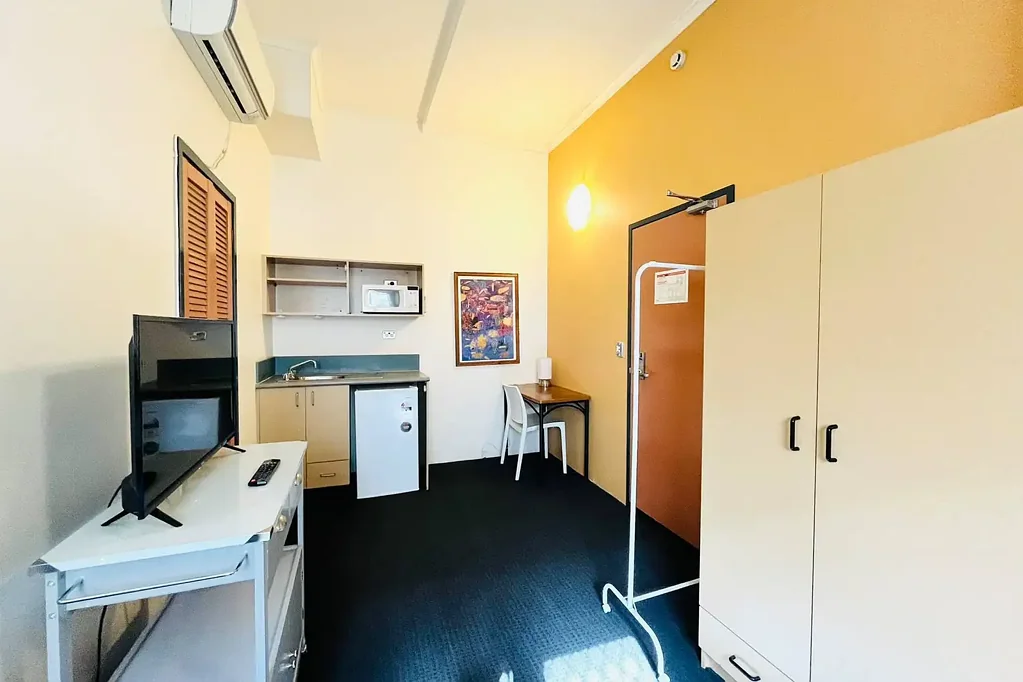 Furnished with A/C at the Heart of Educational District