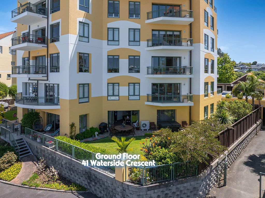 Gulf Harbour 4ਬੈੱਡਰੂਮ Ground Floor Waterfront Lifestyle with 13.5m Berth