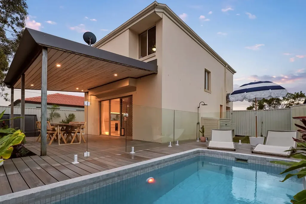 Arundel 3 Slaapkamer Award-Winning Design Meets Fully Renovated Family Living