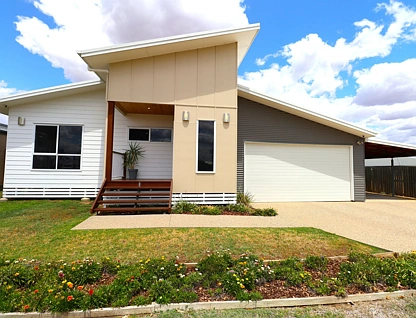 242 Upper McDowall Street, Roma, South West, 4 chambres, 2 salles de bain, House