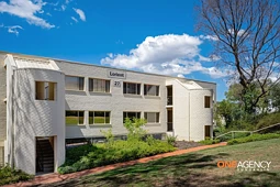 2/27 Leahy Close, Narrabundah