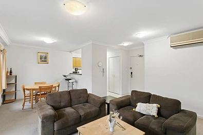 7/122 Mounts Bay Road, Perth, WA 6000, 2房, 2浴, Apartment
