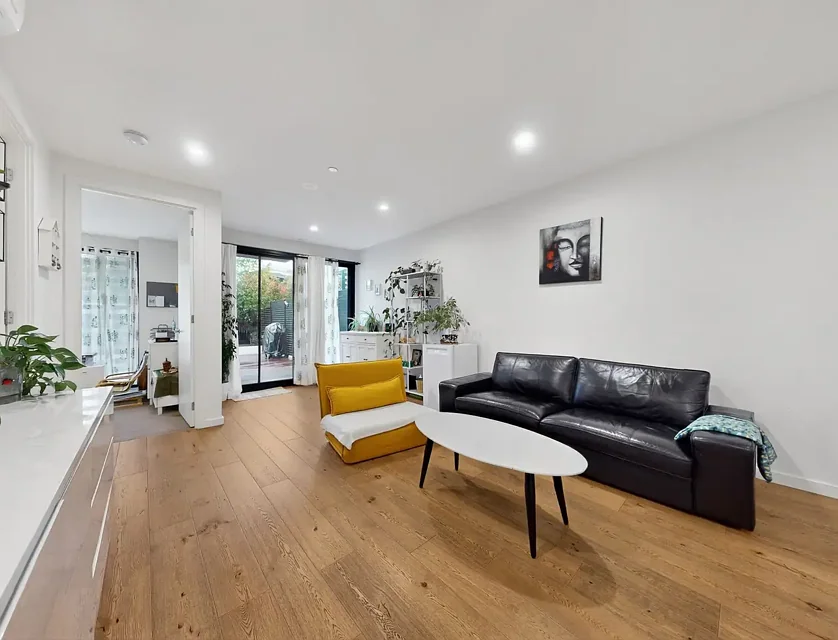 11/6 Claire Street, Mckinnon, VIC 3204, 3房, 2浴, Apartment