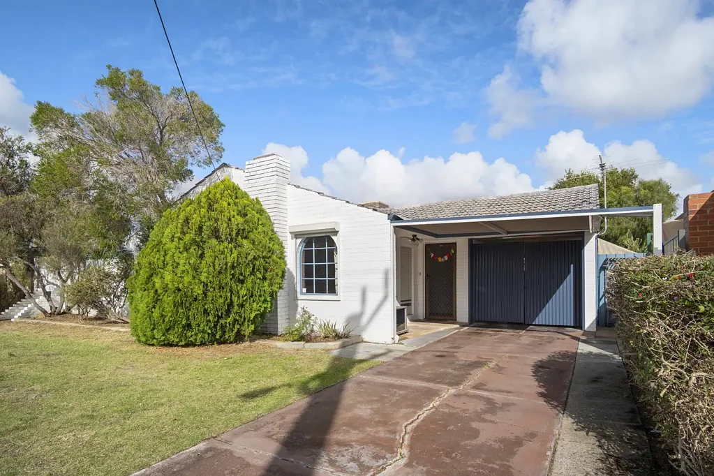 Maddington 3Habitaciones Move-In Ready Family Living with Huge Workshop, Side Access & 684sqm of Space