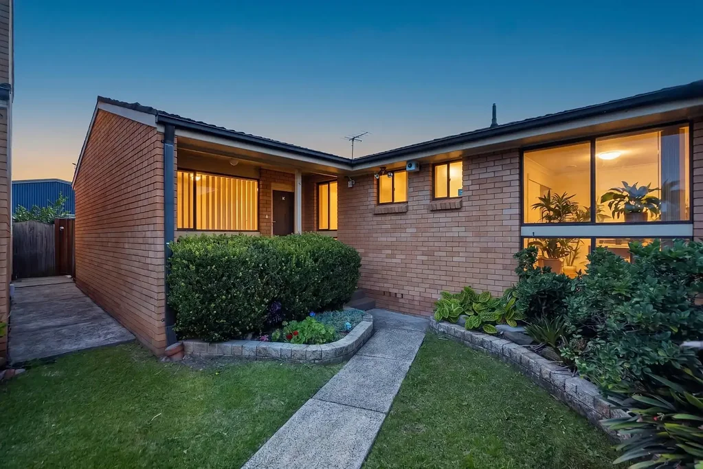 Ingleburn 3房 宽敞的3卧室别墅，拥有宽敞的户外娱乐空间！ Spacious 3 Bedroom Villa with Expansive Outdoor Entertaining!
