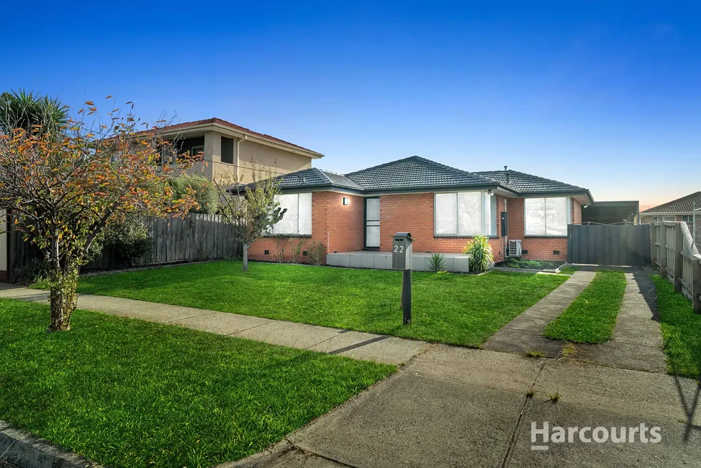Dandenong North 4房 四卧宽敞住宅 时尚地板现代射灯 燃气厨房双车库 步行学校商圈 东link便捷 Room for the Cars, Kids, Pets and Weekend BBQs!
