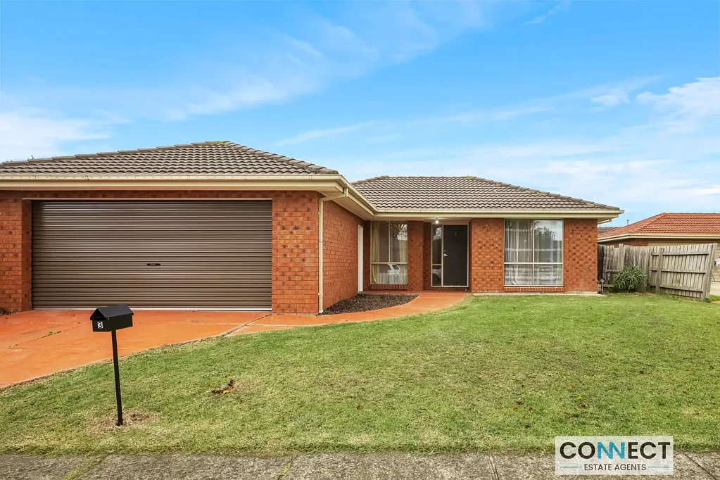 Cranbourne East 4房  Escape to Serenity in Cranbourne East