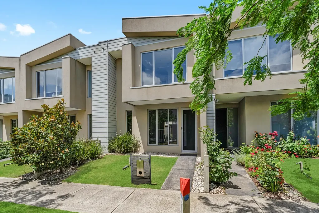 6 Aviara Walk, Cranbourne, VIC 3977