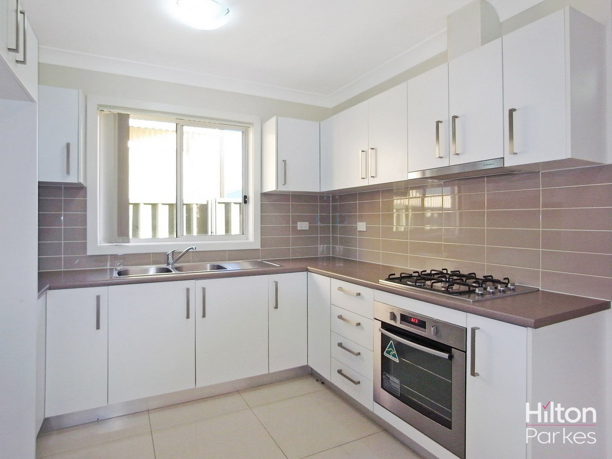 65A UNICOMBE CR, OAKHURST NSW 2761, 0 chambres, 0 salles de bain, House