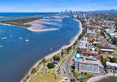 Biggera Waters 2房  Waterfront Living With Unbeatable Views - This Won't Last