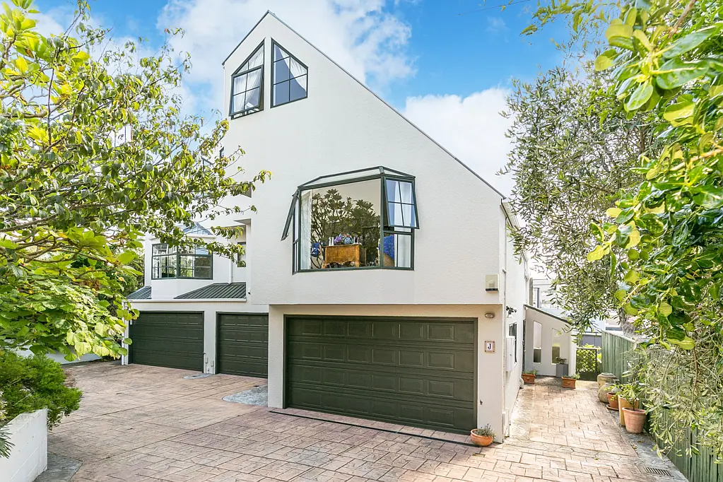 16J Hobson Street, Thorndon, Wellington City, Wellington