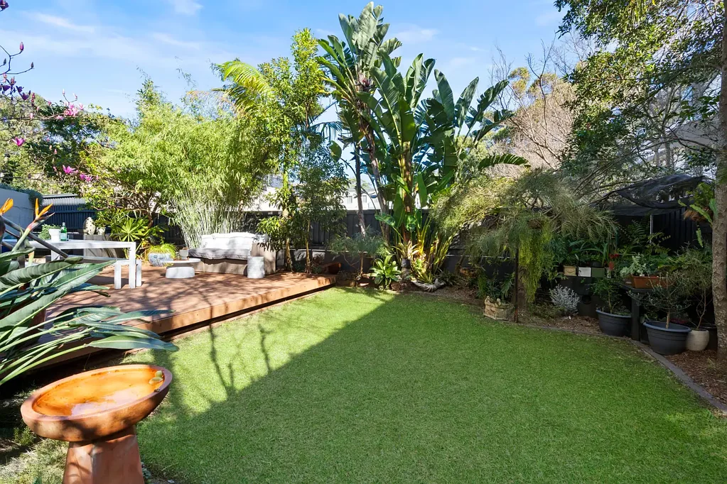 Narrabeen 2ਬੈੱਡਰੂਮ Generous outdoor retreat with tropical gardens and luxe interiors
