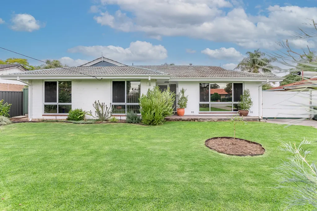 15 Dural Way, Armadale, WA 6112