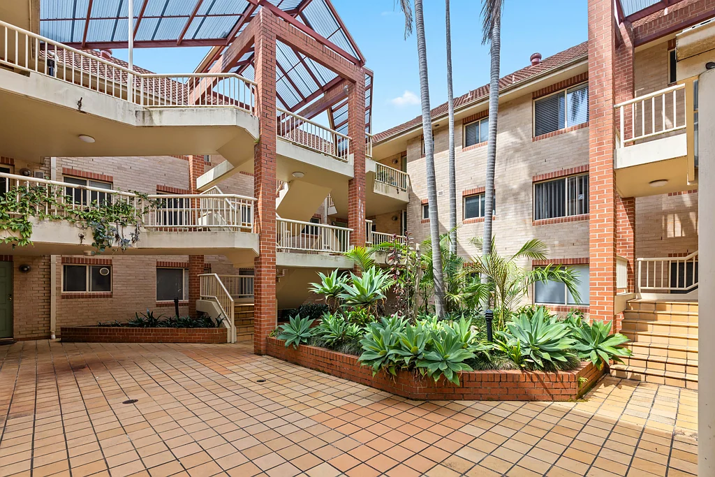 6/70 Albert Street, Hornsby, NSW 2077