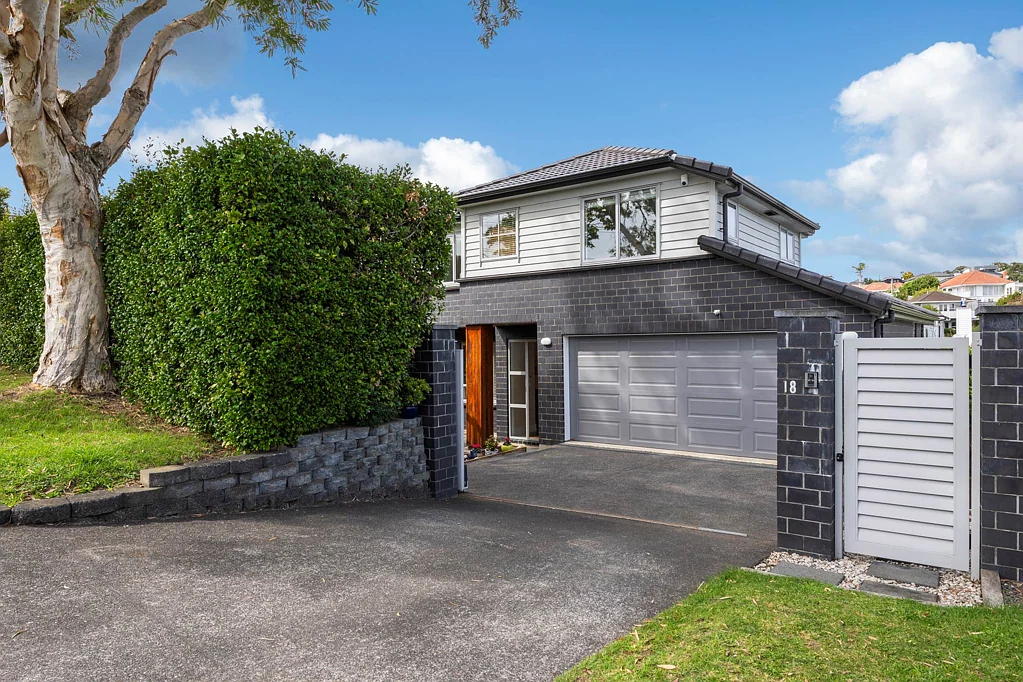 Hauraki 5 Bedroom Spacious Family Home in a Prime Location