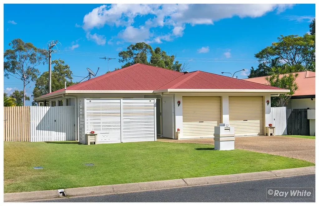 Norman Gardens 4બેડરૂમ Poolside Family Living in Sought-After Norman Gardens