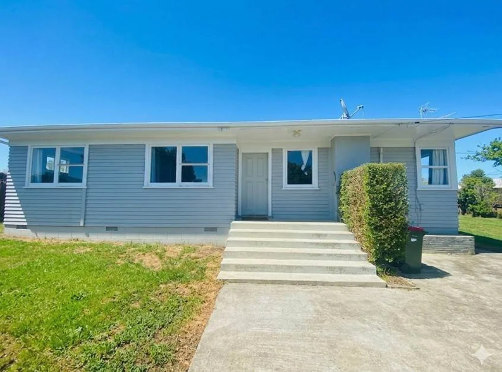 Private, Fully Fenced PLUS One Week's FREE Rent!
