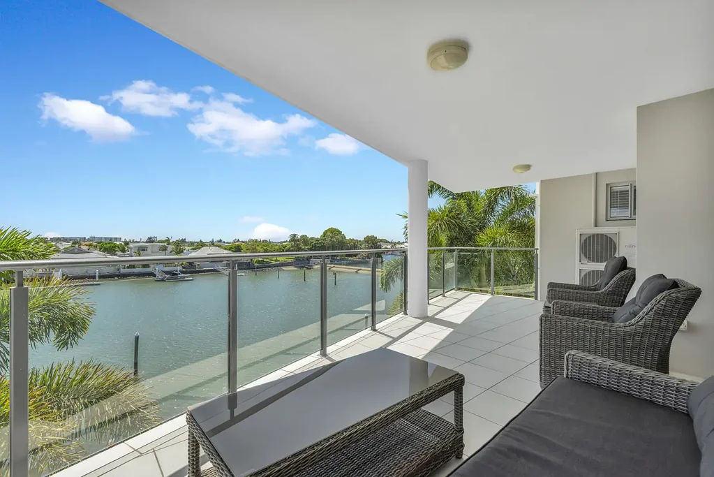 Waterfront Sanctuary - 3 bedroom - OPEN DAILY