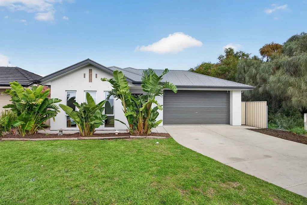 Hindmarsh Island 3房  Quality Built Home With Low-Maintenance Appeal