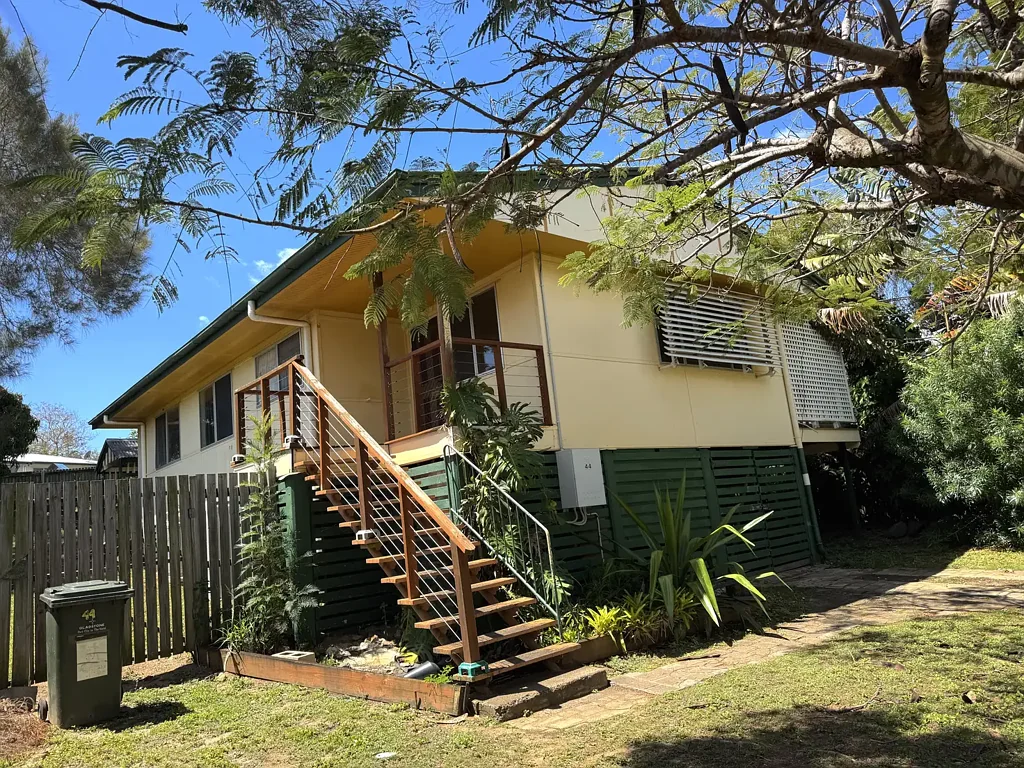 Comfortable Family Home in a Convenient Toolooa Location