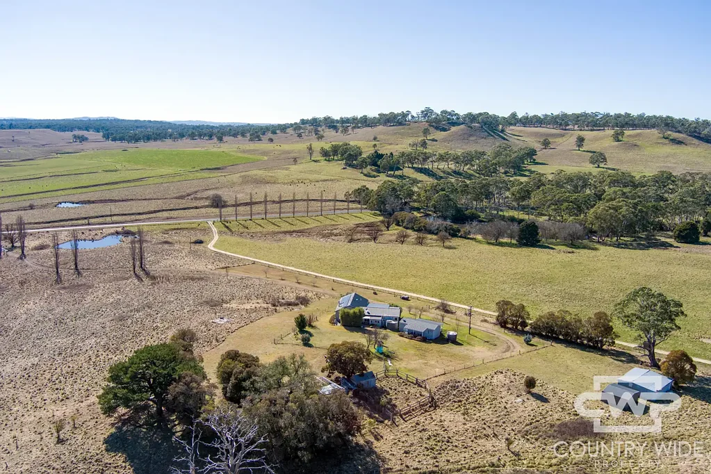 Glen Innes 7غرفة نوم Spacious Acreage with Dual Living Options